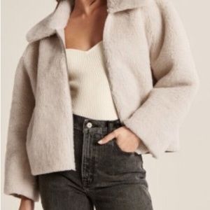 Abercrombie & Fitch White Faux Shearling Trucker Oversized Coat Jacket - Size M